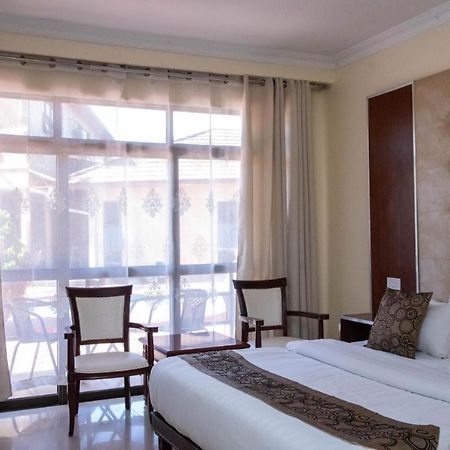Mika Hotel Kabulonga Lusaka Extérieur photo