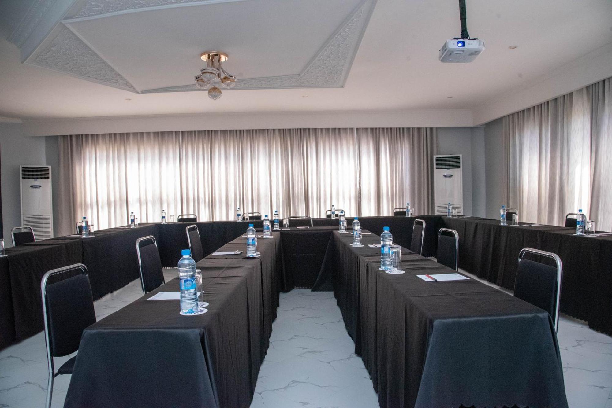 Mika Hotel Kabulonga Lusaka Extérieur photo