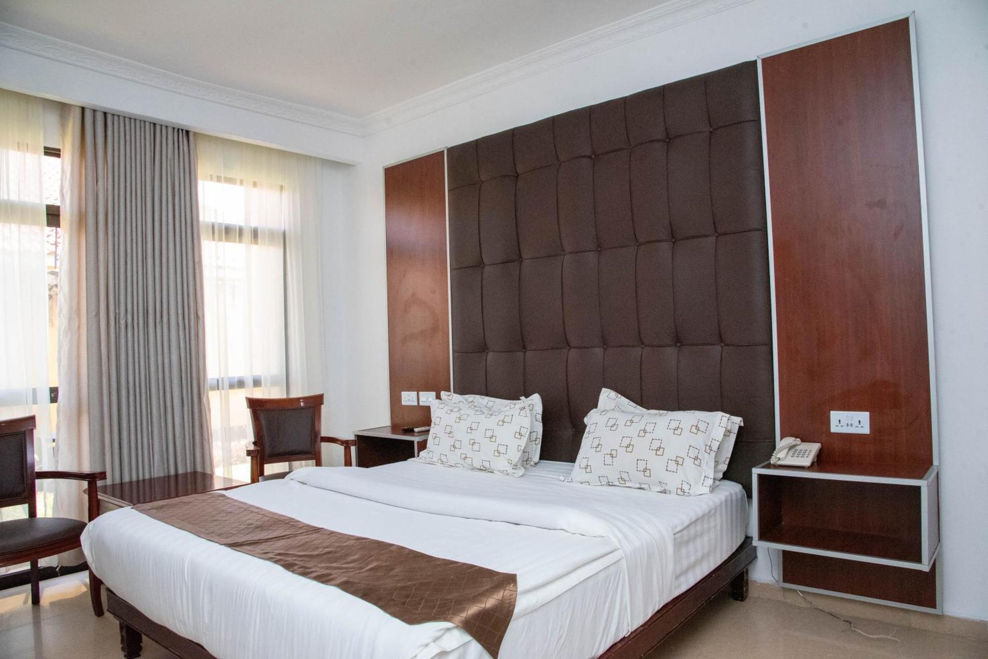 Mika Hotel Kabulonga Lusaka Extérieur photo