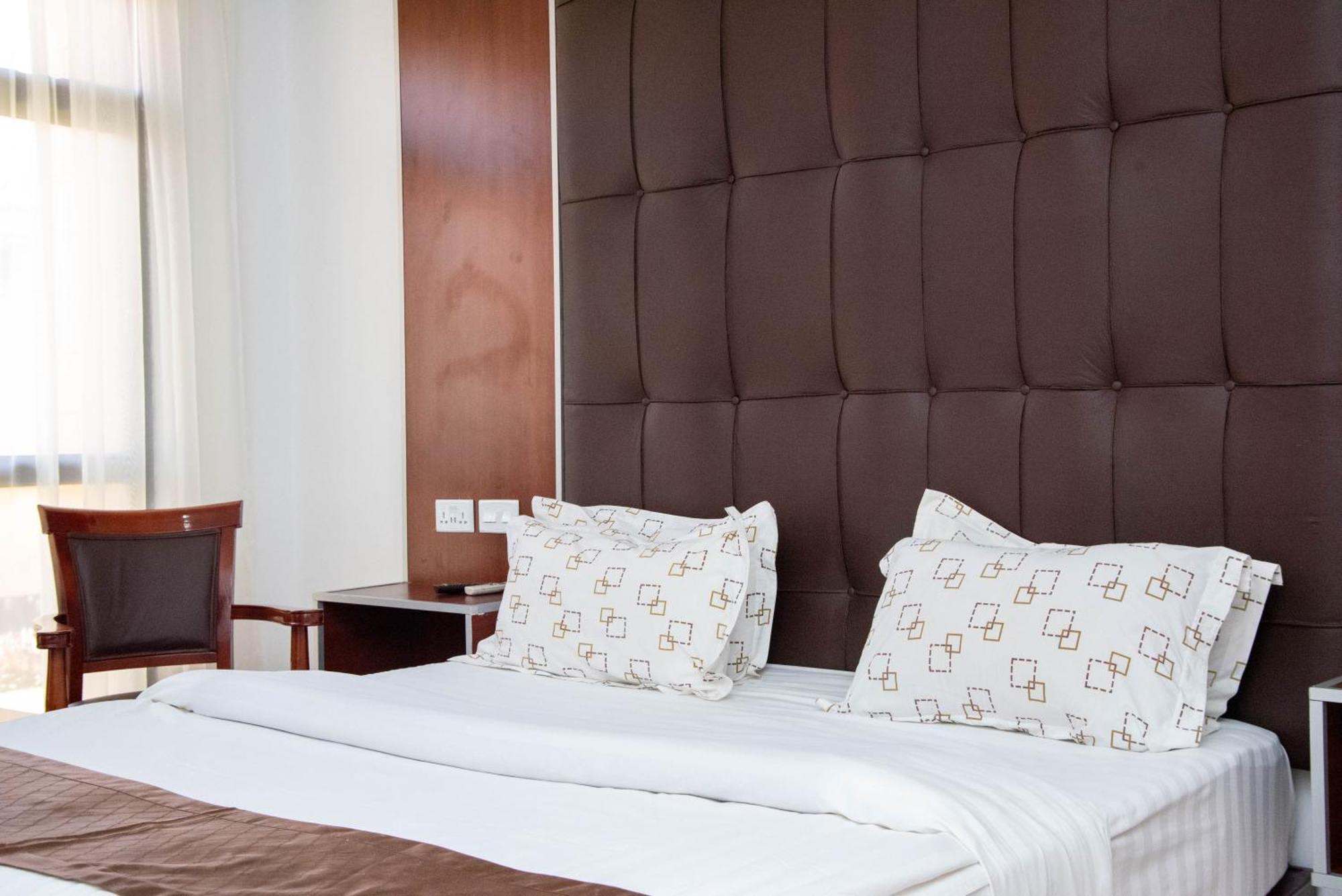 Mika Hotel Kabulonga Lusaka Extérieur photo