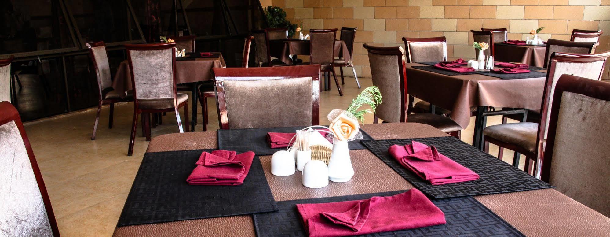 Mika Hotel Kabulonga Lusaka Extérieur photo